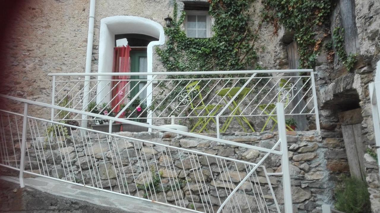 Agriturismo Nonnamelia Nasino Dış mekan fotoğraf