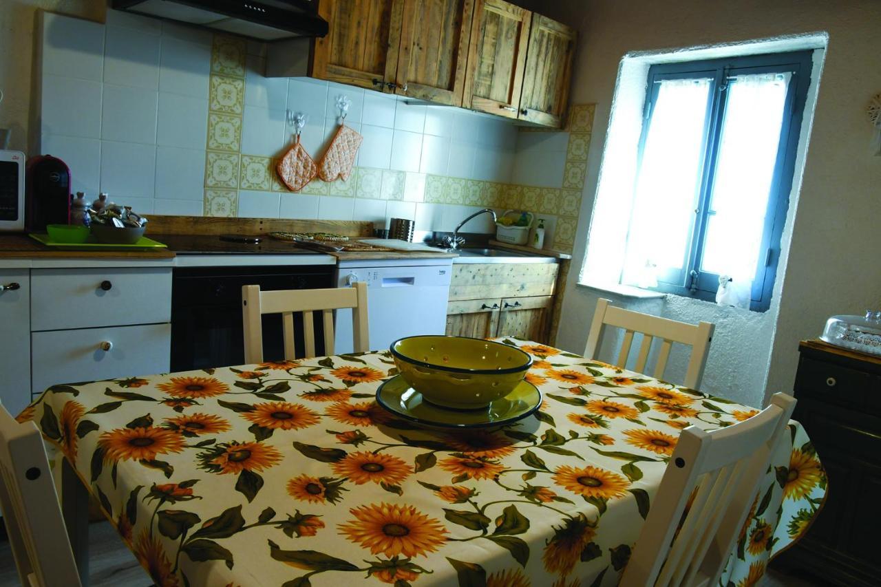 Agriturismo Nonnamelia Nasino Dış mekan fotoğraf