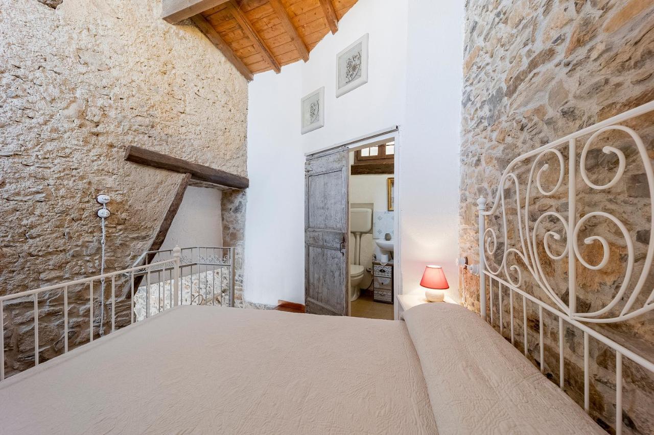 Agriturismo Nonnamelia Nasino Dış mekan fotoğraf